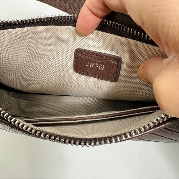 JW PEl Women's Shoulder Handbag in faux leather Brown Croc - Picture 7 of 10